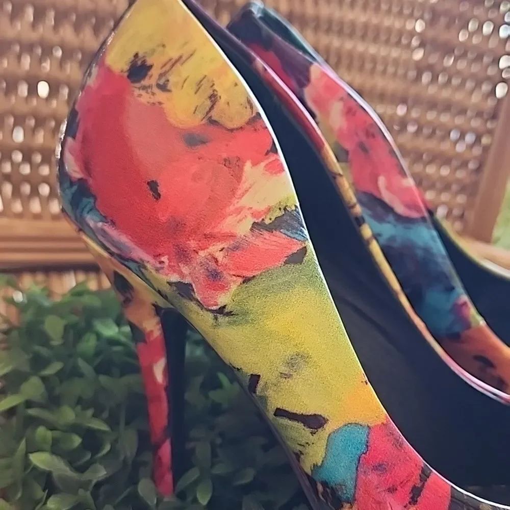 Steve Madden Gallery 6.5 Floral 4 1/2" Heels - Picture 14 of 17